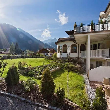 Апартаменты Sonn-alm Chalet-apartments Бихльбах