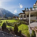 Апартаменты Sonn-alm Chalet-apartments Бихльбах